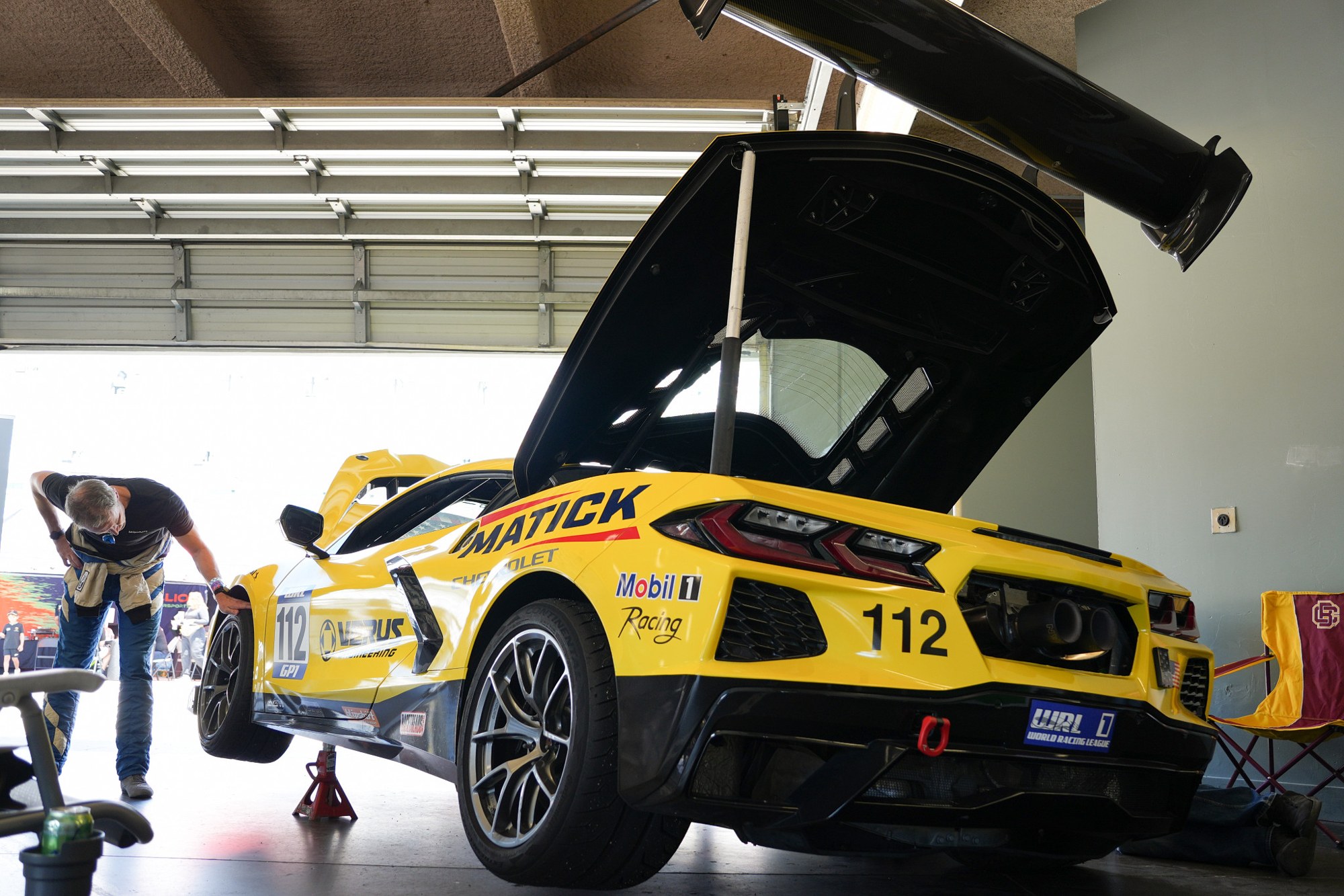 Race preparation in the Daytona garage